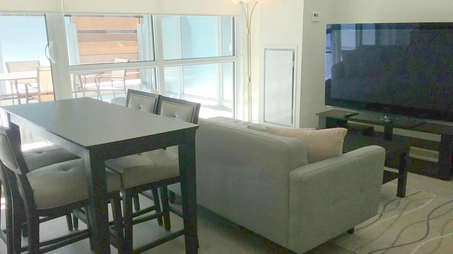 Suites On Simcoe
