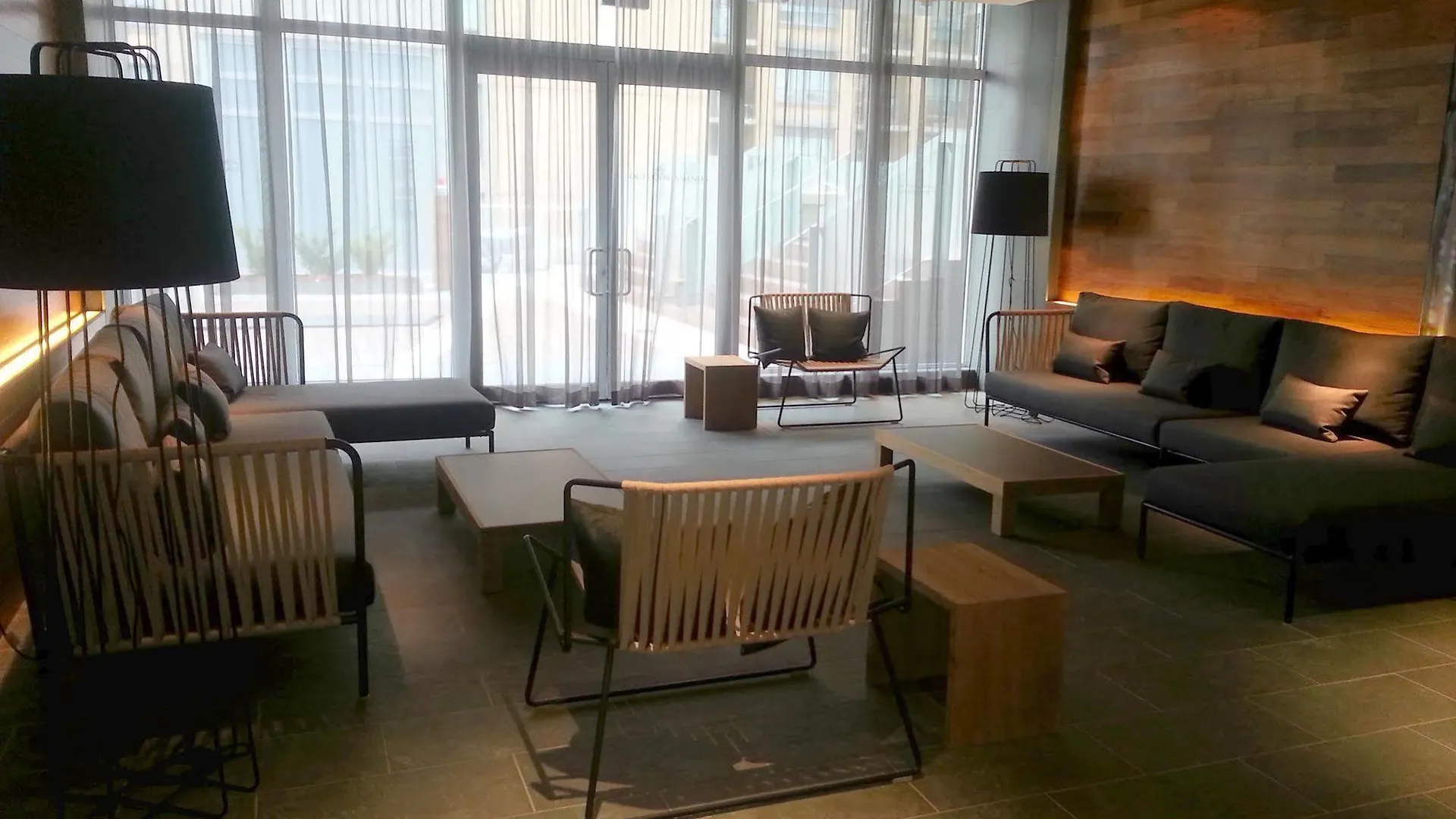 Suites On Simcoe Торонто 0*,  Канада